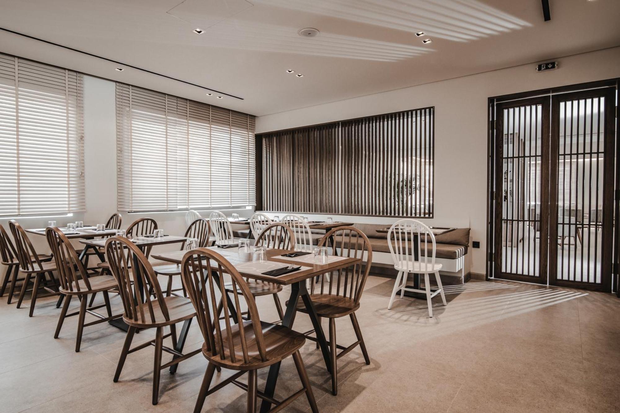 Planos Hotel エクステリア 写真