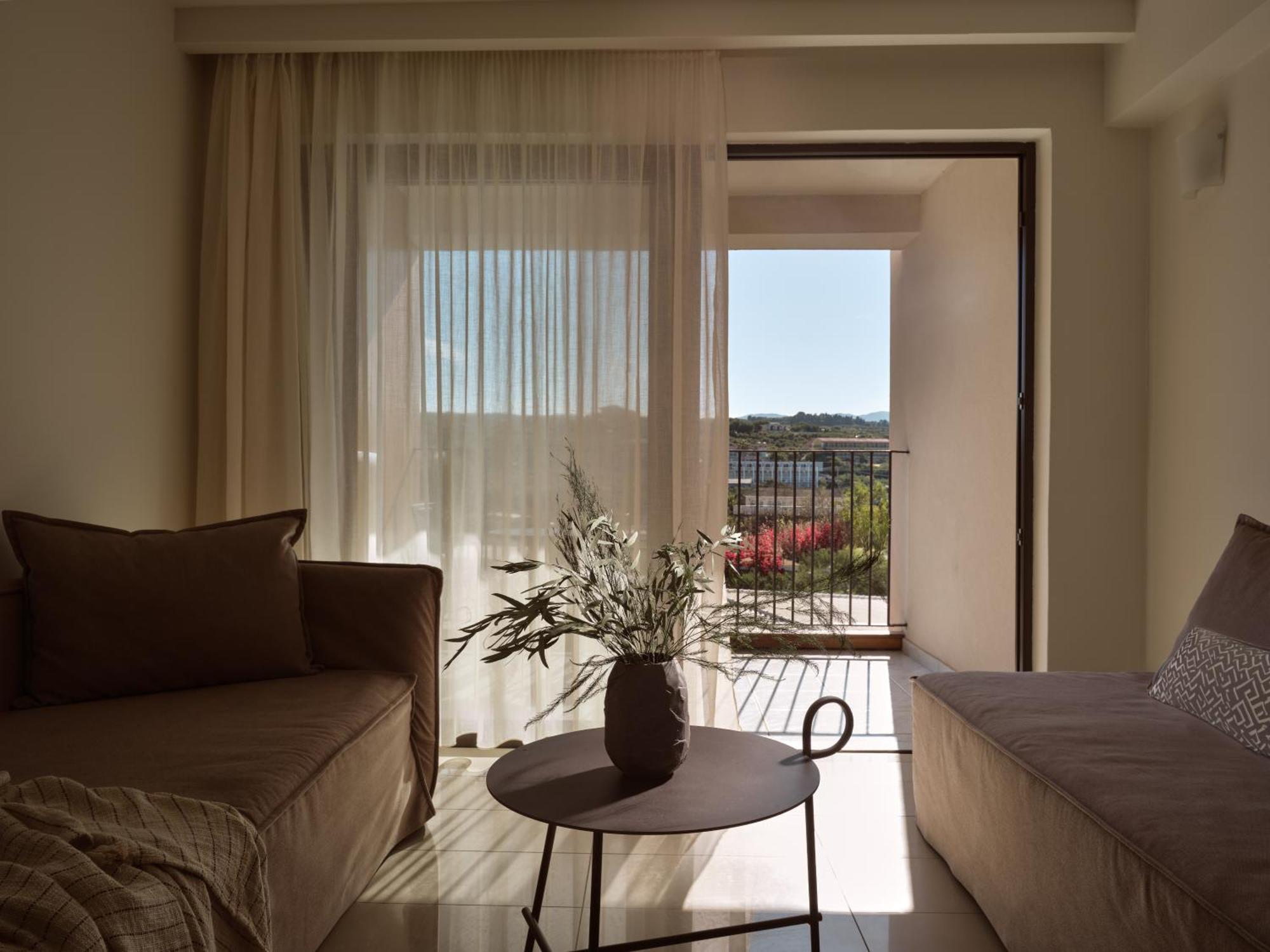 Planos Hotel エクステリア 写真