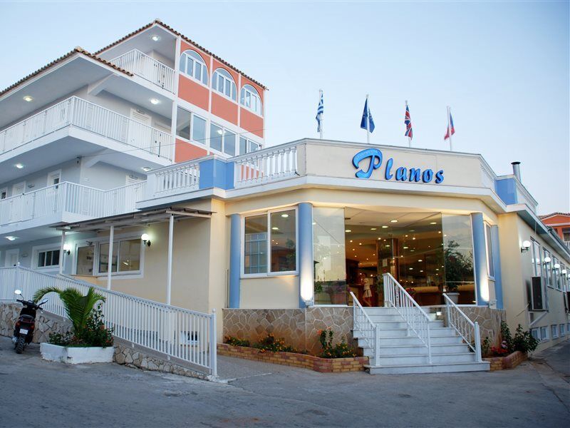 Planos Hotel エクステリア 写真